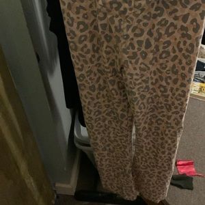 Cheetah print leggings